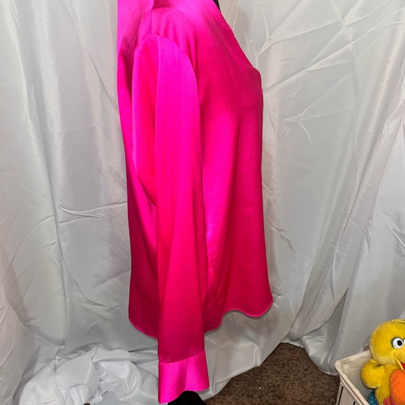 Banana Republic Satin Fuchsia Blouse Womens Size Medium Beautiful!!!❤️❤️ - Picture 6 of 11